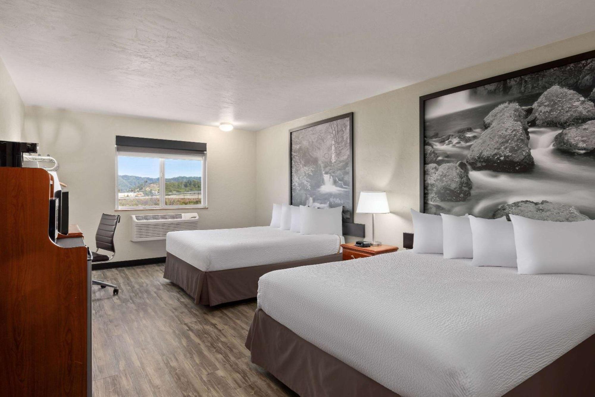 Hotel Super 8 By Wyndham Roseburg Exterior foto