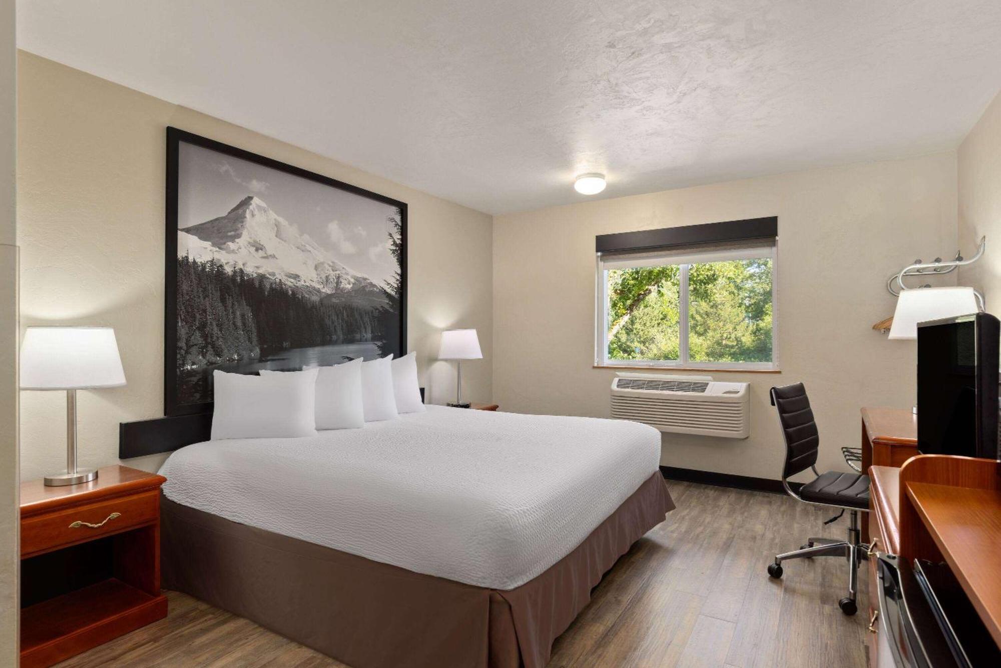Hotel Super 8 By Wyndham Roseburg Exterior foto