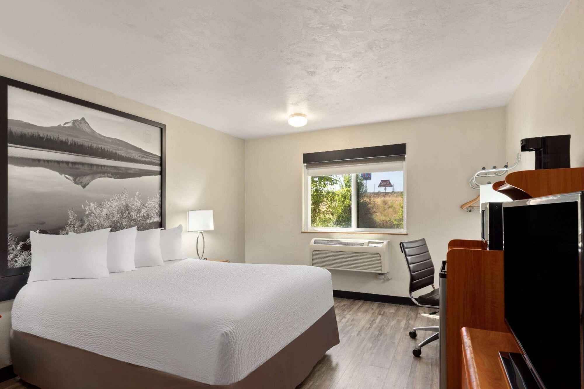 Hotel Super 8 By Wyndham Roseburg Exterior foto